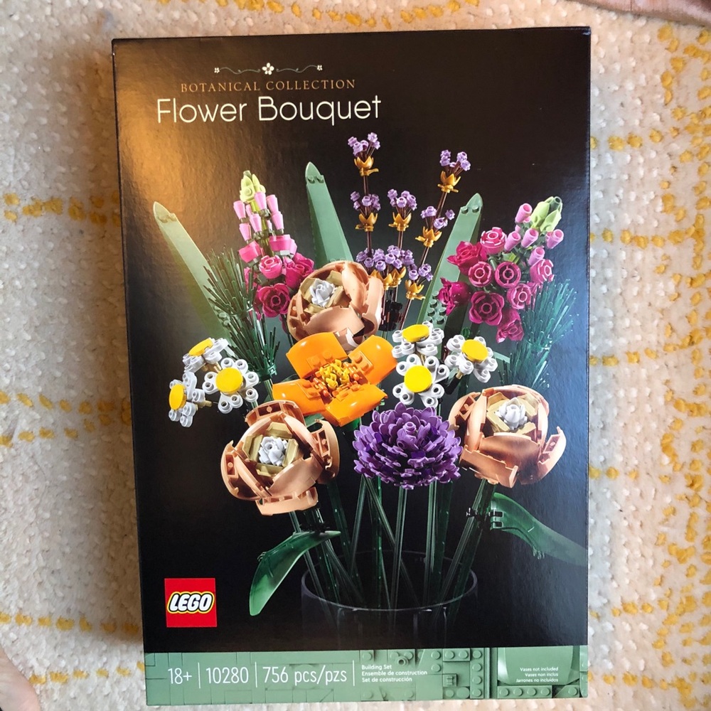 Gift a LEGO Flower Bouquet 💐
